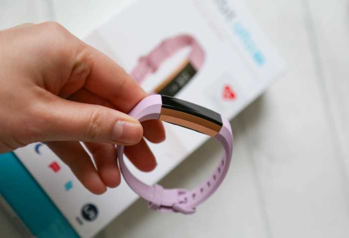 fitbit alta hr instruction manual